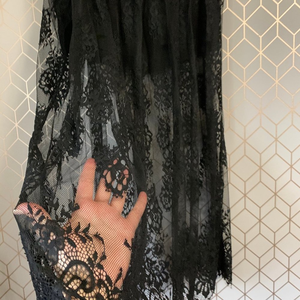 Maxi black lace Skort